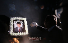 태안화력발전소 도착한 고 김용균[포토]
