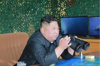 김정은, 동해상 장거리방사포·전술유도무기 훈련 직접 지도