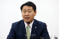 기자간담회 발언하는 김관영[포토]