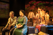 ‘해방과 한국전쟁’ 근현대사 무게 견뎌온 아버지 삶 추적, 연극 ‘뼈의 기행’