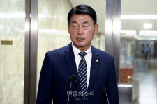 [속보] ‘불법 정치자금’ 황영철 자유한국당 의원 징역형 확정·의원직 상실