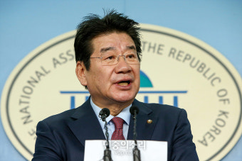 강석호, 원내대표 출마 선언[포토]