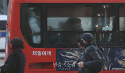 “죽여버리겠다” 버스기사에 폭언한 승객들...운행중단 결정한 버스회사