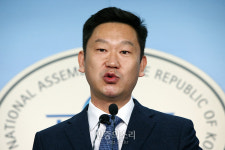‘노무현 사위’ 곽상언 변호사, 충북 ‘험지’서 자유한국당 의원과 ‘총선 대결’