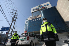 대구 한사랑요양병원, 확진자 74명 발생..병원 시설 코호트 격리