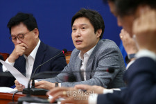 공개발언하는 김해영[포토]