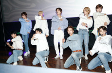 “저 넓은 세계를 향해...” 9인조 그룹 고스트나인 출격