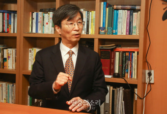 [곽노현 특별 인터뷰③] “정보기관 불법사찰, ‘국정원 백서’로 전모 밝혀야”