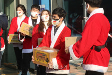 코로나19 산타 비대면으로[포토]