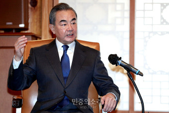 중국 왕이 “한반도 비핵화와 평화체제 구축은 병행 추진해야”