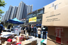 상일동역 앞 아파트 택배기사님 고맙습니다 무색하게[포토]