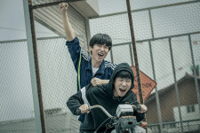 두 소년의 우발적인 장난이 불러일으킨 엄청난 파장...연극 ‘소년이그랬다’