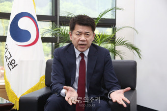 [인터뷰] 김준형 “국익 위해서라면 미국과도 불편한 시간 있을 수 있다”