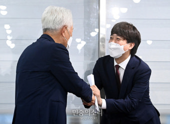 상임고문단간담회 참석한 이준석[포토]