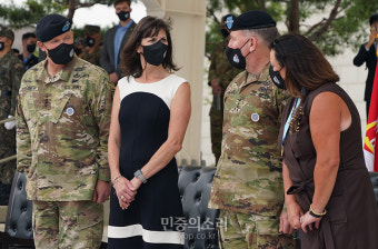 폴 라카메라 신임 한미연합사령관 내외와 로버트 에이브람스 전 한미연합사령관 내외[포토]