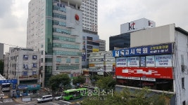 [단내나는 삶] 노량진 학원가의 ‘컵밥’과 ‘집밥’ 사이에서