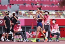한국 육상 역사 새로 쓴 ‘높이뛰기’ 우상혁 25년 만의 결선 도전