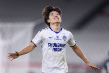 K리그 23라운드 MVP, K1 전북 문선민, K2 충남아산 김인균