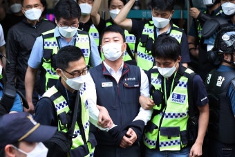 경찰, 민주노총 사무실 새벽 강제 진입...양경수 위원장 구속