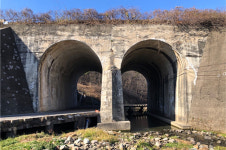 [우리 시대 기억과 공간] 시간의 관문, 라제통문과 노근리 쌍굴다리