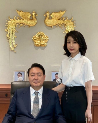 국민 60% “김건희 대통령 부인 자격 공적활동에 부정적”