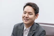 [인터뷰] 새내기 의원 김한규 “민주당, 불평등과 격차 해결해야”