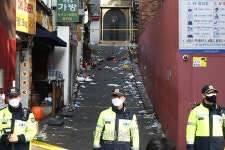 핼러윈 이태원 압사 참사 현장 통제 중
