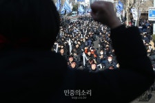 투쟁 나선 전국금속노동조합