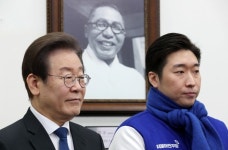‘민주당 영입’ 백범 김구 증손자 김용만 “윤 정부 역사 왜곡, 대응 필요성 느껴”