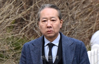 전공의 집단 사직을 교사·방조 혐의 경찰 조사 받으러 출석하는 주수호 의협 간부
