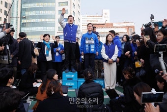 이재명 공동선대위원장  주류박스에 올라 류삼영 후보 지지 호소