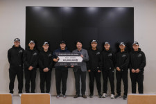 LG트윈스, 문보경선수 안산공업고등학교 야구부 학생들에게 1000만원 상당의 야구용품 기부