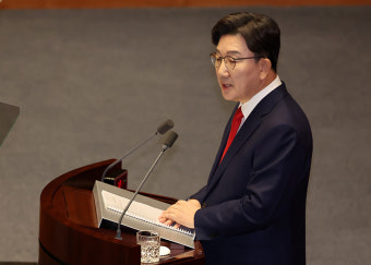 권성동 “비상계엄 납득할 수 없다”면서도 “국정위기 유발자는 이재명과 민주당”