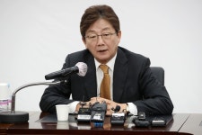 유승민, 국힘 대선 경선 불출마 “당, 제대로 된 반성·변화의 길 거부”