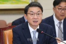부동산 관련해 답변하는 이억원 후보자