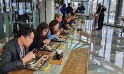 코로나19에 대처하는 부산항 사람들