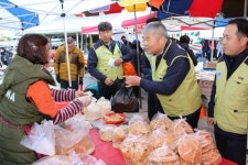 새울원전, 설 명절 노사합동 전통시장 장보기 행사