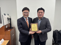 씨앤드윈드컴퍼니 | 한국환경전문기자협회, '2025년 올해의 환경인' 기후부 김고응 국장 등 선정