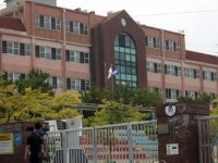 검찰, 웅동학원 위장 소송 의혹 조사···동생·전 제수 첫 소환