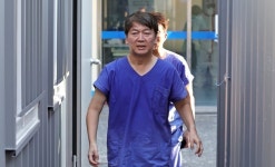 코로나19 잡으러 간 의사 안철수 ···이틀째 대구 진료봉사 구슬땀