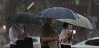 '한지붕 두날씨'...경남 산청 