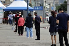 신규확진 602명...충북 청주 노래연습장 관련 누적 48명