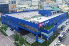 국산화율에 따른 이익개선 기대 SK證, 한미반도체 목표주가 상향...해외 법인 수익성 개선 기대감에 하나금투, 코스맥스엔비티 투자의견 BUY 外