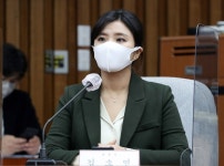 [금일 정치권 주요기사] 아파트 100만호, 반값은 기본 與 부동산공약 영끌 논란...송영길 北 개성공단에 맥도날드 개점 外