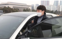 [속보] 국힘 원내지도부, 의총서 이준석 당 대표 사퇴 결의 제안