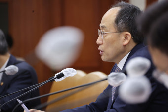 서비스산업 '개혁 과제'...추경호 