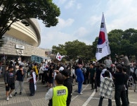 참정권 對 업무권 '충돌'…잠실개표소 봉쇄 엿새째 