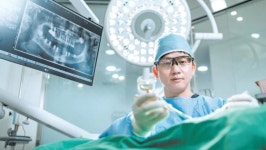 잇몸 위협 치주 질환 적극 치료, 자연·인공 치아 살리는 데 주력