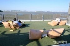 [인천핫플] 갯벌에 아지랑이가 새겨진 동검도