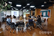 인천 스쿨미투 1년 후 간담회, 연대 못해 미안했다